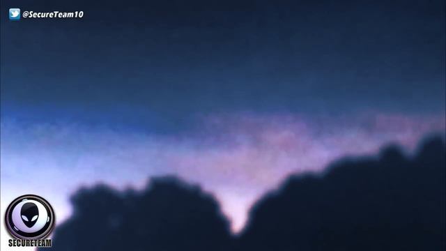 WAVE Of Anti-Gravity Craft Over England! 5/15/17 смотреть онлайн