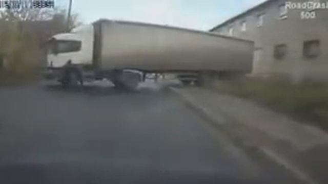 Мастерство и водительский опыт дальнобойщиков смотреть онлайн