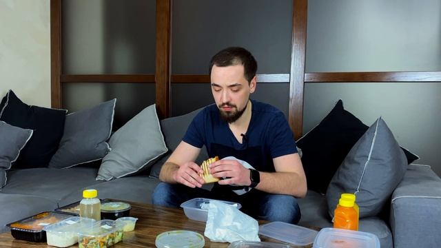 Отзыв на Кухню на районе. Обзор доставки еды. Федоров пробует смотреть онлайн