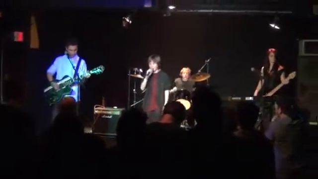 Holiday - Monster In My Closet at the Garage смотреть онлайн