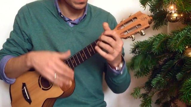 Moonlight Serenade (Glen Miller) - ukulele cover - Victoria tenor смотреть онлайн