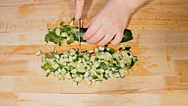 Салат с крабовыми палочками и плавленым сырком смотреть онлайн