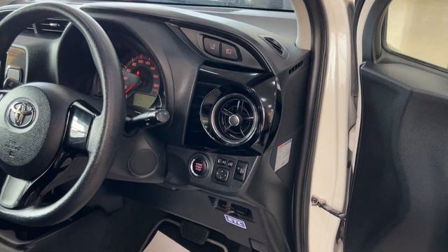 Toyota Vitz 2017 года смотреть онлайн