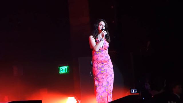 Lana Del Rey - Summertime Sadness HD LIVE (2014) The Chelsea Las Vegas