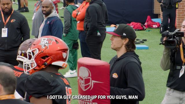 MIC'D UP: Ryan Kerrigan returns to the Senior Bowl as a coach смотреть онлайн