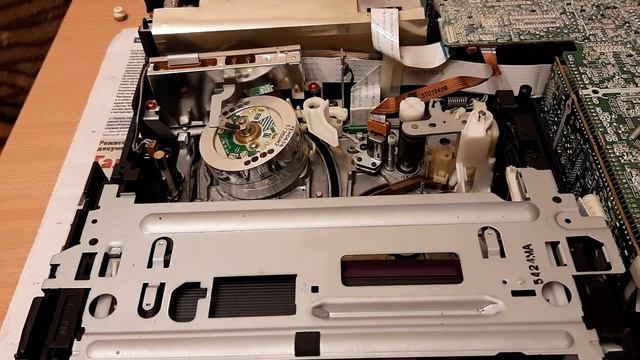 Небольшой ремонт Видеомагнитофона Panasonic NV-SD25. смотреть онлайн