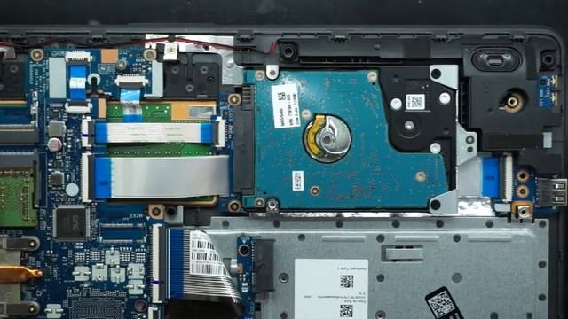 HP 250 G6 Tear down and SSD install смотреть онлайн