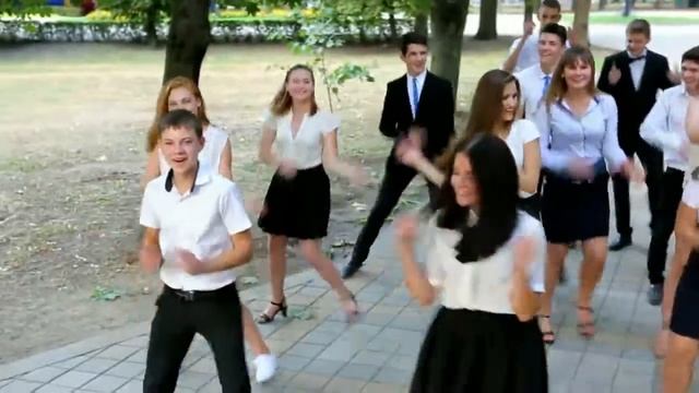 Видеограф в Каневской Школа- это мир,целый мир,мозаика историй.. смотреть онлайн
