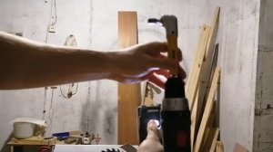 как просверлить отверстие в труднодоступном месте