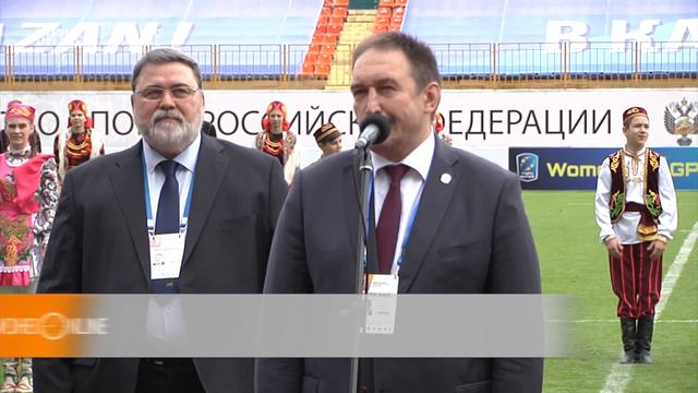 Регби - это красиво. А если на поле девушки - вдвойне смотреть онлайн