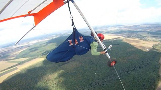 Буксировка на малинке. Затяжка на 400м. Максимальная высота 480м. Дельтаклуб ХАИ "Икар" 2015 смотреть онлайн