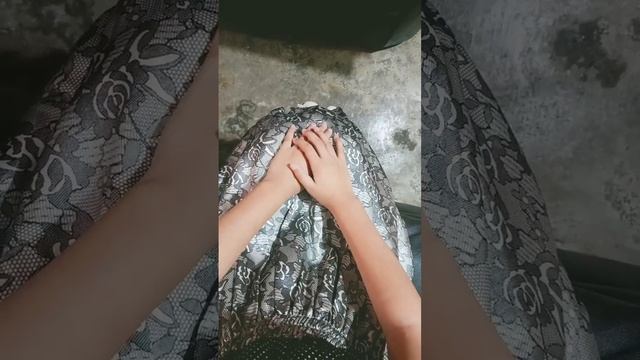 itu y guys cara duduk ratu/putri jangan lupa! subscribe nanti aku bakal subscribe balik ke kalian смотреть онлайн