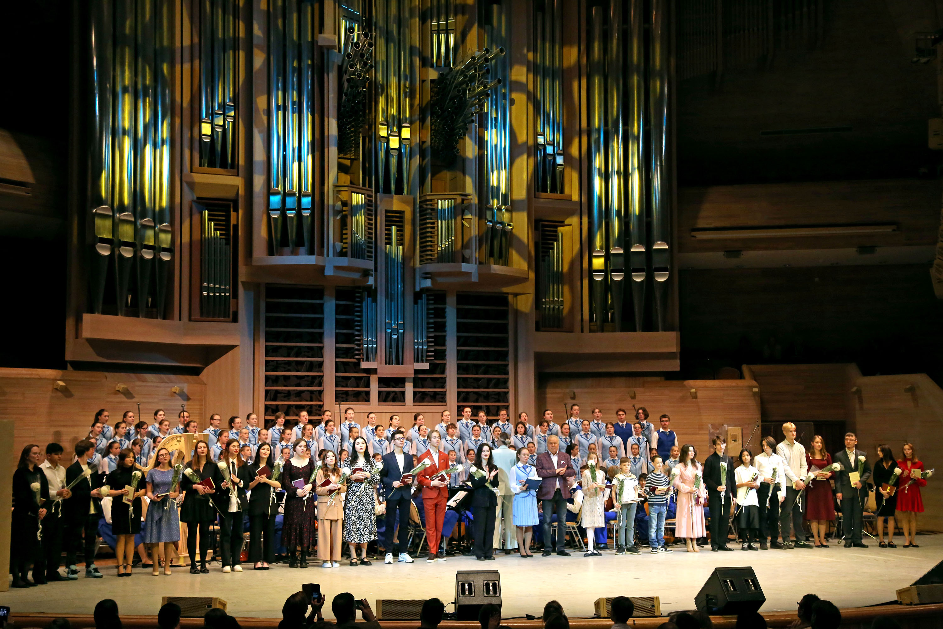 Выпускники Ансамбля Локтева 2022. Graduates of the Loktev Ensemble 2022. смотреть онлайн