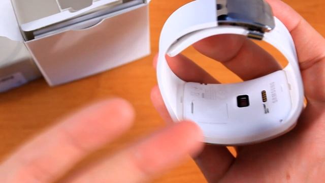 Samsung Gear S Распаковка | Комплектация | Внешний Вид смотреть онлайн