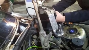 проверка работы трапеции дворников БМВ Е34 после реставрации