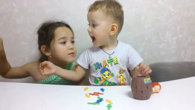 ИГРА Пират в бочке Видео Для Детей смотреть онлайн