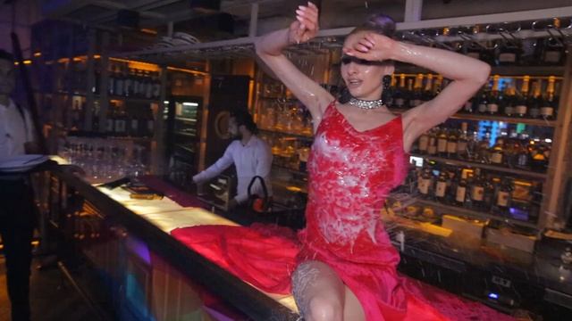 Кадриль знает, как заставить вас веселиться до самого утра! смотреть онлайн