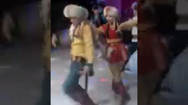 Танец КАРА-ЖОРГО смотреть онлайн