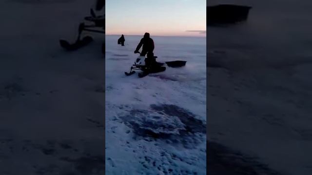 Самодельный снегоход. Валяем дурака, пока не клюет) смотреть онлайн