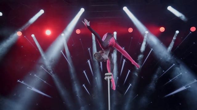 Зажигательный ручной эквилибр "Ча-ча-ча" от Kazantseva Show смотреть онлайн