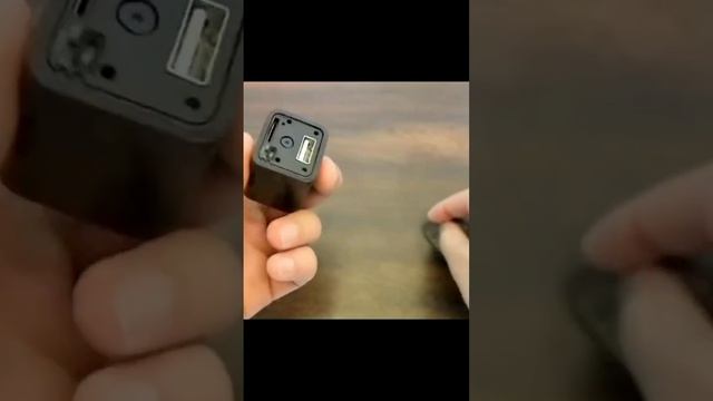 Ищи скрытую камеру в зарядке