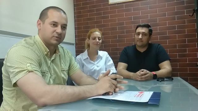 Я люблю свою работу!Я приду сюда в субботу....За зарплатой! Это точно! смотреть онлайн
