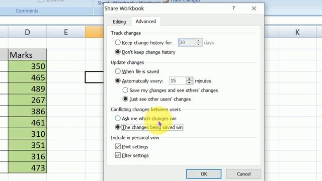 Excel: How to use Share workbook option ? Work multiple users. смотреть онлайн