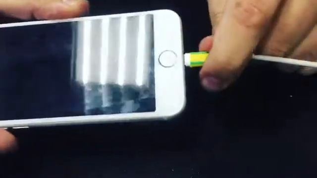 Не заряжается iPhone??? Возможно это поможет тебе !! смотреть онлайн