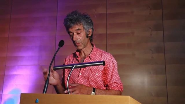 Ausschnitte aus dem Festakt von "Würzburg liest ein Buch" 2021 im Shalom Europa Würzburg смотреть онлайн