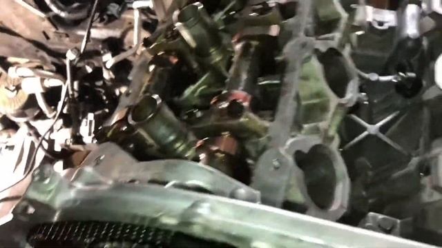 VQ35HR Cylinder Heads Installed and Timing Marks Aligned смотреть онлайн