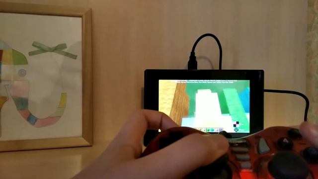 Обзор геймпада + играю на гейпаде в Майнкрафт ПЕ смотреть онлайн