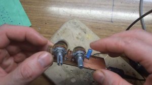 Генератор на 555 с независимой регулировкой скважности от частоты