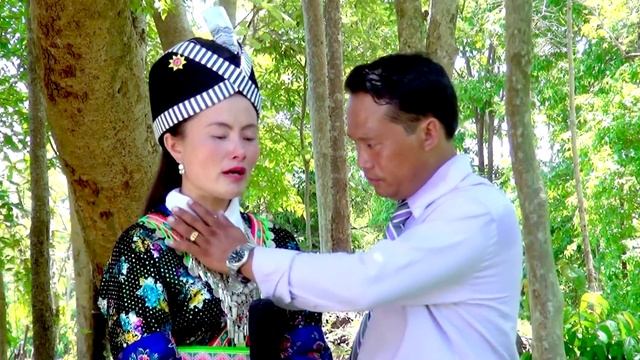 nyiaj Tshwb thoj 2014 Txiv Tuag Tseg Niam Nyob Ua Ntsuag смотреть онлайн