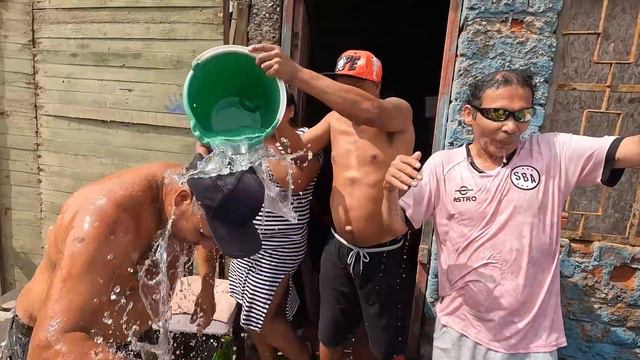 KIKE SUERO EN LOS BARRACONES DEL CALLAO🚨 смотреть онлайн