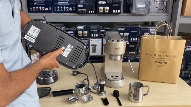 Mua máy pha cà phê Delonghi Ec 885 BG GY M chính hãng bảo hành 12 tháng - Hotline: 0988.534.751 смотреть онлайн
