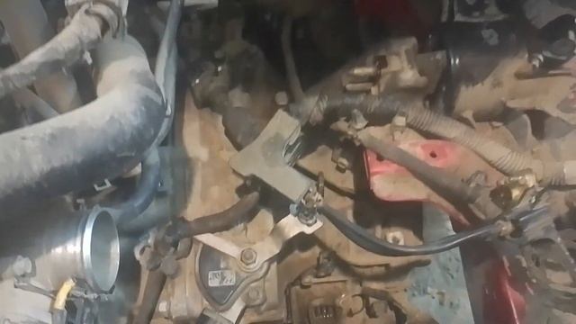 Hyundai Solaris как снять акпп без подъемника и ямы для замены сальника