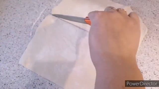 Что Приготовить Из Слоеного Теста/Вкуснейшие Слойки С Яйцом И Зеленым Луком/Простая Слоеная Выпечка смотреть онлайн