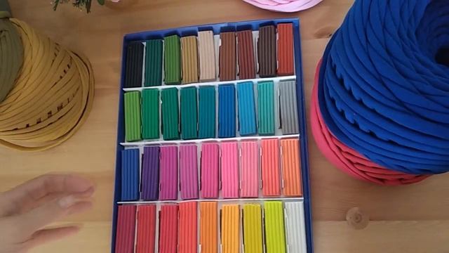 подбираем цвета для сумочки к одежде и акксесуарам