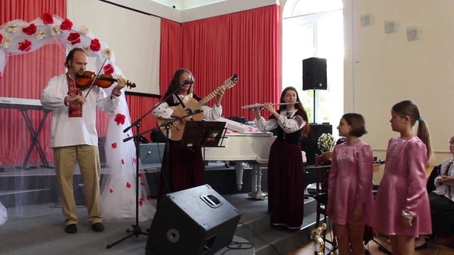 Зажигательная джига (Ирландский танец) под аккомпанемент живой музыки смотреть онлайн