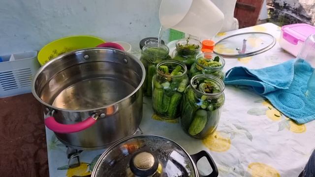 ТЕ САМЫЕ! Хрустящие маринованные ОГУРЦЫ НА ЗИМУ! В литровых банках ГОТОВЬТЕ ПОБОЛЬШЕ! смотреть онлайн