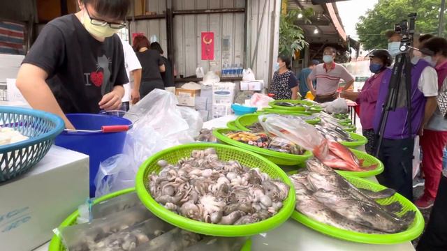 Taiwan Seafood Auction-Tuna Fish,Salmon,Pomfret Fish смотреть онлайн