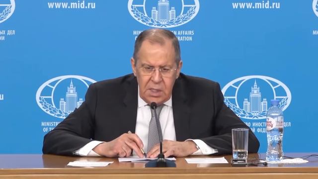 Шарий задает вопрос Лаврову в Москве. смотреть онлайн