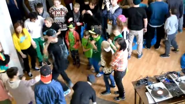 Захватывающий танец G Alaxy, Батлы по хип хоп Ялта, HIP HOP ШКОЛА АТОМ Dance в Севастополе смотреть онлайн