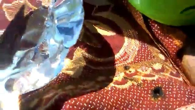 И за бутылки загорелась покрывало. смотреть онлайн