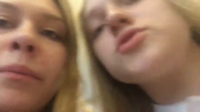 Поздравление с 1 сентября от Леры Школьновой смотреть онлайн