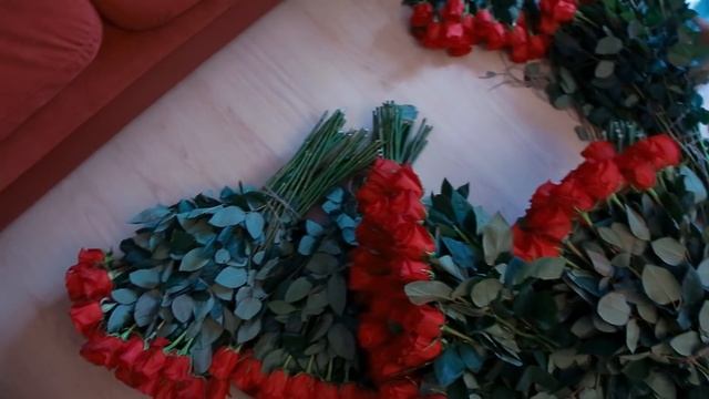 Подарок маме) Букет-композиция из 501 розы, длинной 80 см. смотреть онлайн