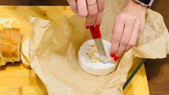 Запеченный камамбер в духовке! | All4You! Go cook! смотреть онлайн