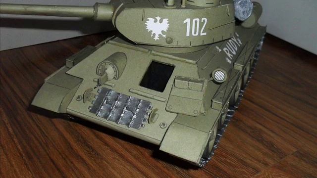 T-34 "Rudy 102" Model Kartonowy смотреть онлайн