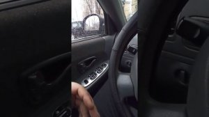 Не закрываются двери с  центрального замка на Хендай Акцент