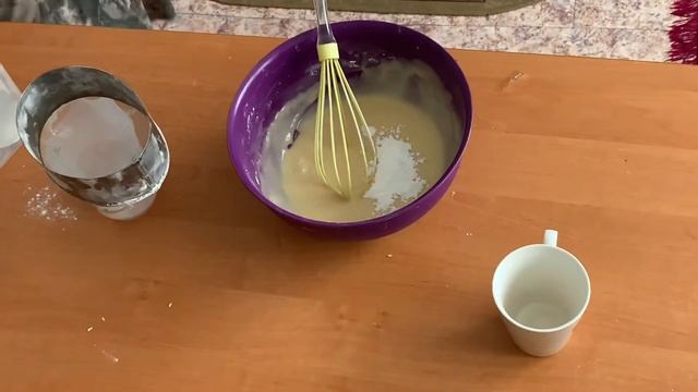 Пироги с фундуком и мягким сыром